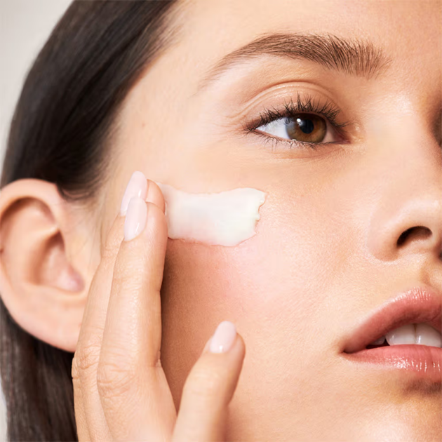 Bobbi Brown Vitamin Enriched Face Base (Moisturizer & Primer) - Image 3